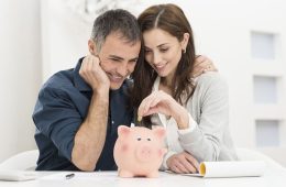 Conversar sobre dinheiro também é cuidar da relação: como dividir decisões financeiras