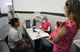 Apostas online: SUS oferece apoio a quem joga e aos familiares; saiba como buscar ajuda